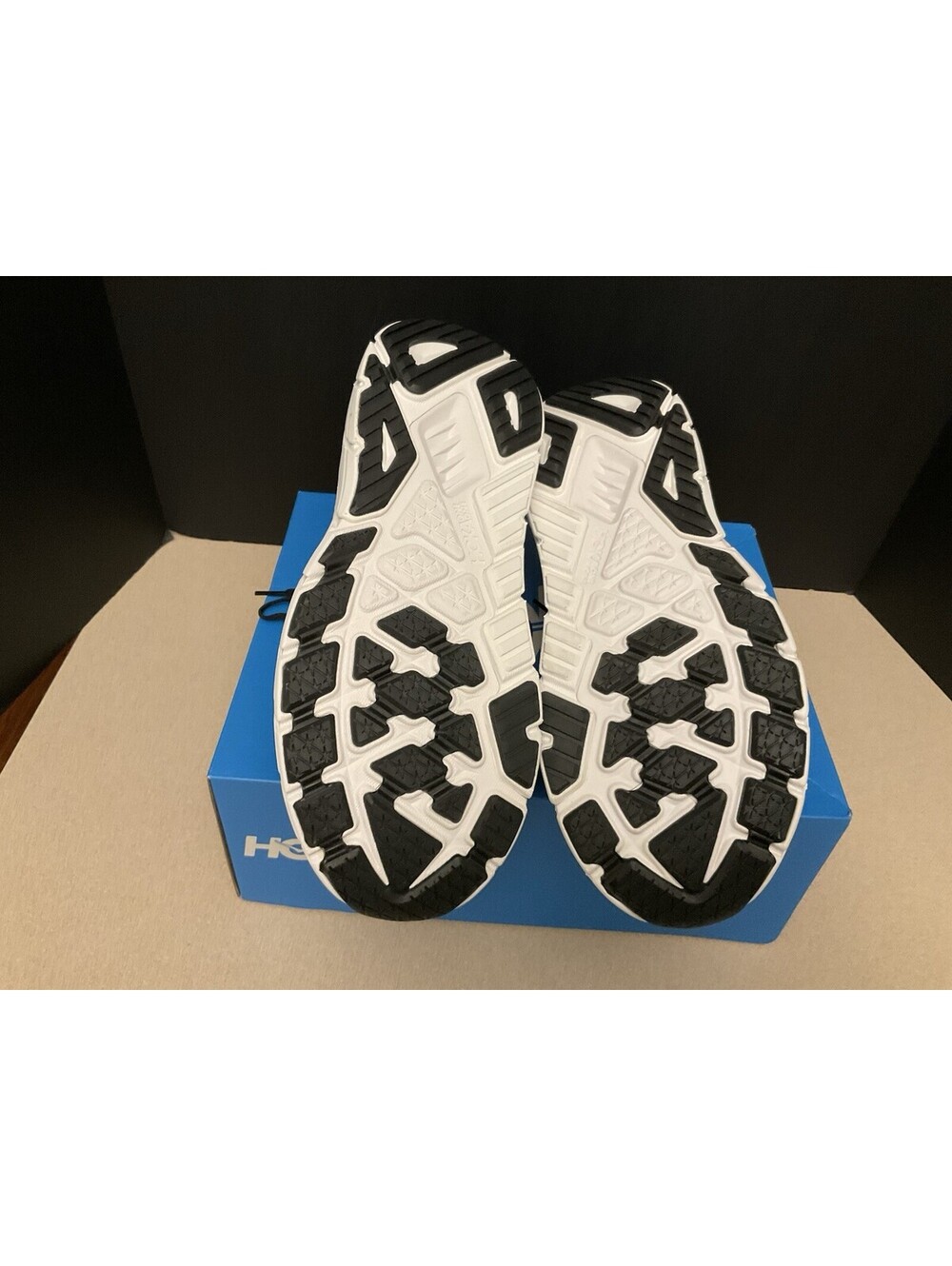 New! Mens Hoka One One ARAHI 7 Black/White Athletic Shoes. Size 9.5D. Nice Shoes - Picture 9 of 9